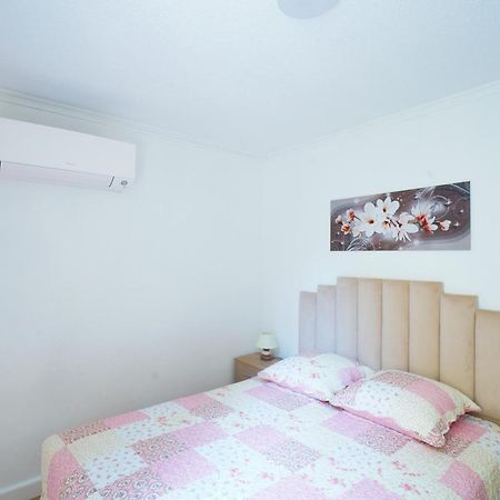 Appartement Du Forum,La Gare, 50 M2 , Climatisation, Garage, Cour Narbonne Luaran gambar