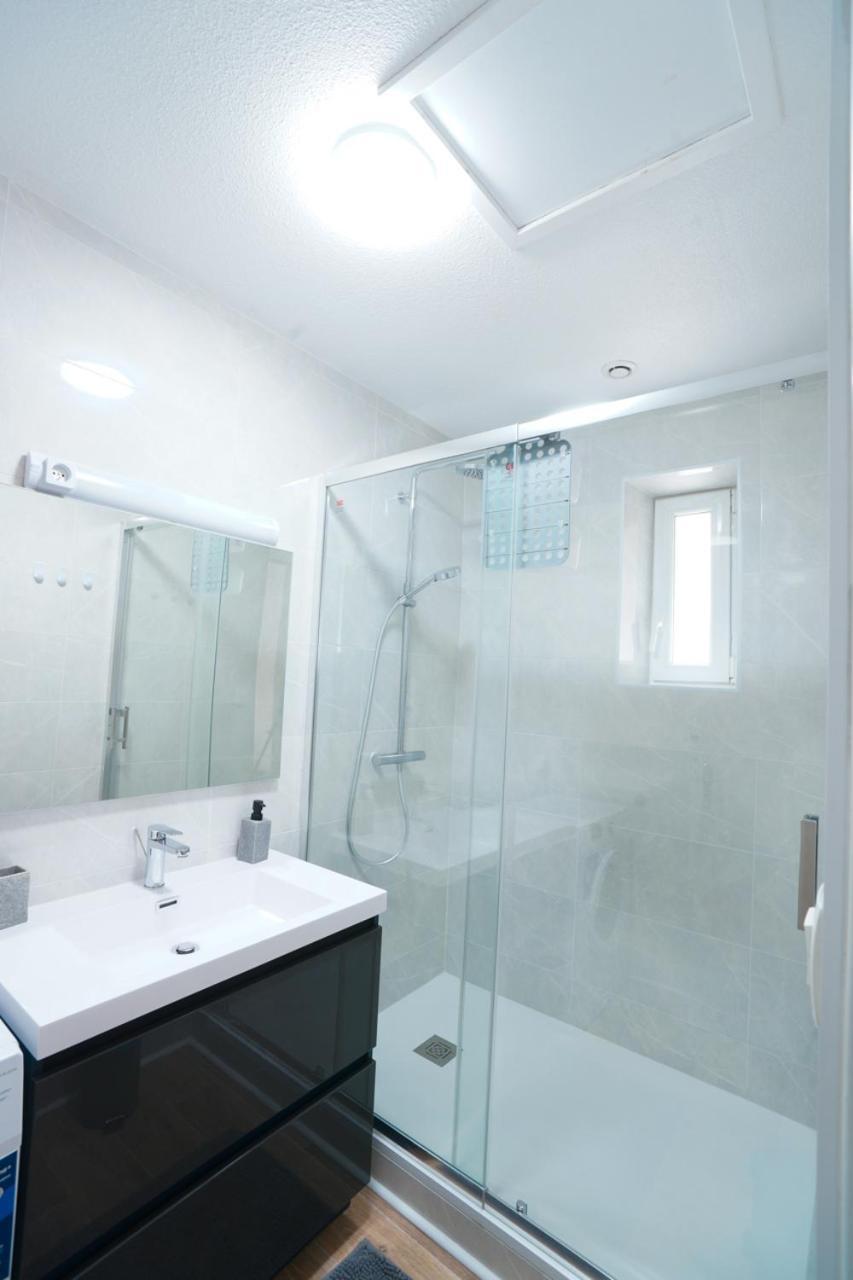 Appartement Du Forum,La Gare, 50 M2 , Climatisation, Garage, Cour Narbonne Luaran gambar