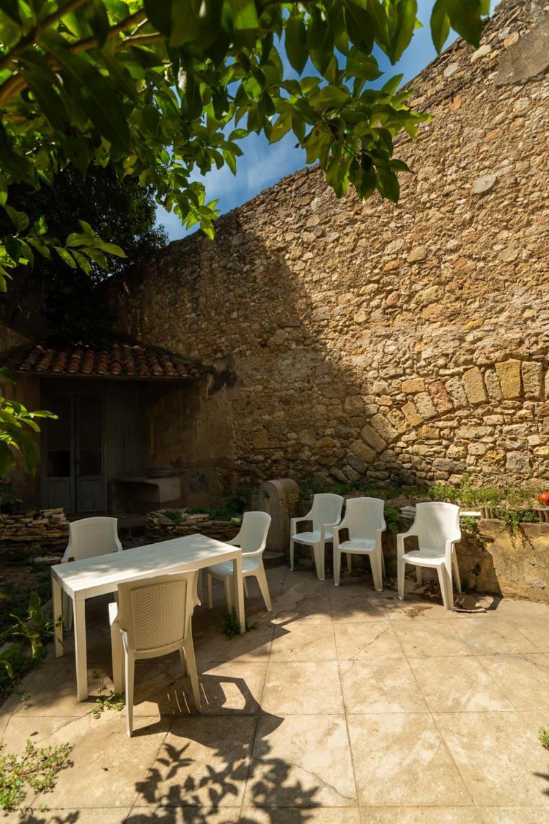 Appartement Du Forum,La Gare, 50 M2 , Climatisation, Garage, Cour Narbonne Luaran gambar